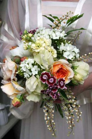 June bridal bouquet
