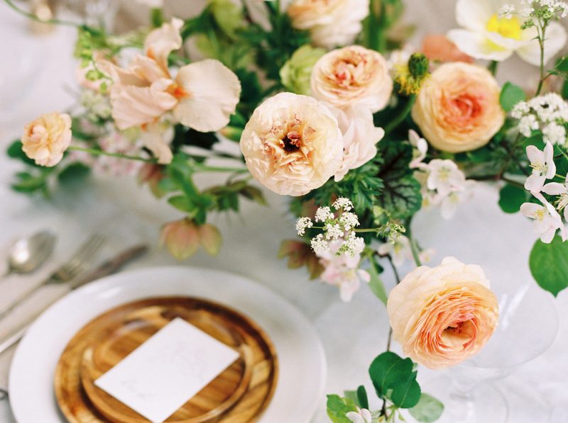 Ranunculus table styling