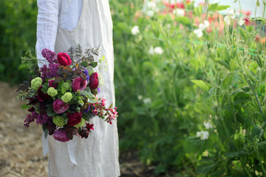 Diy Wedding Flowers Green And Gorgeous Flowers